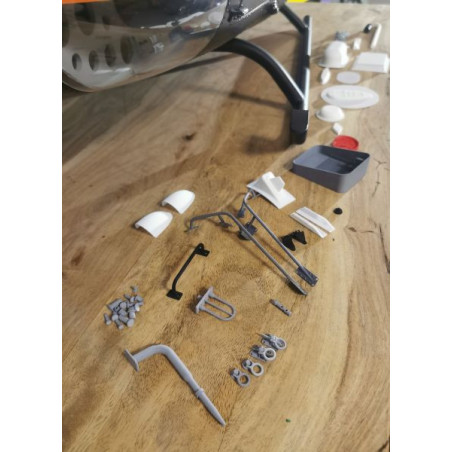 Adiós Huey, All-in-Set UH 1:6